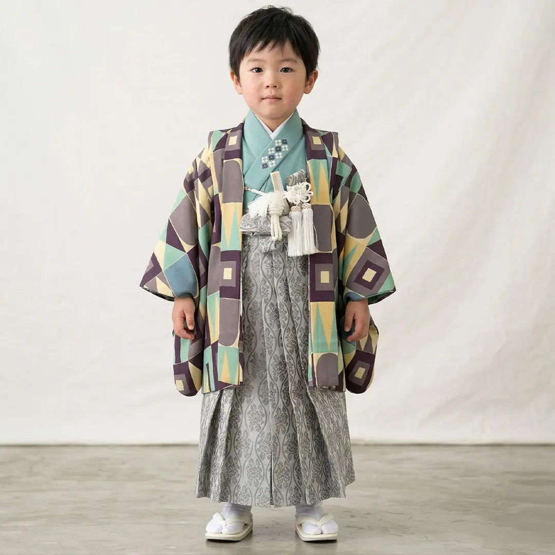 紫の幾何学文様、シルバーグレーの袴／七五三・三歳男の子・袴／着用イメージ