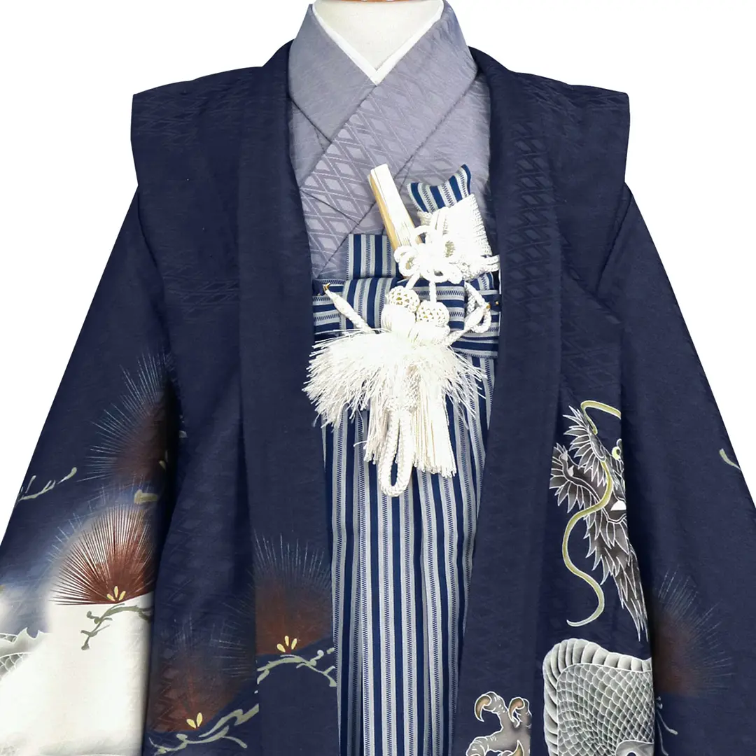 紺地に鷹と雲龍、紺縞の袴／七五三・三歳男の子・袴 正面詳細
