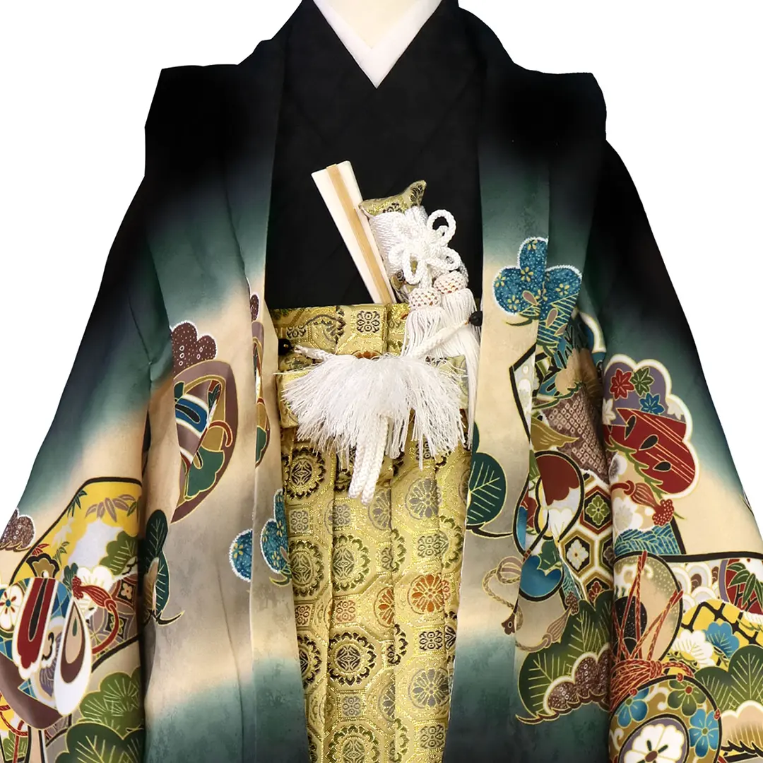 黒地に鷹と太鼓、金襴の袴／七五三・三歳男の子・袴 正面詳細