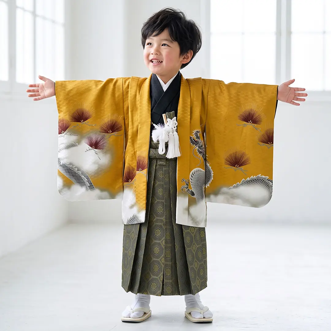 黄唐茶地に鷹と雲龍、藍鼠の袴／七五三・三歳男の子・袴／着用イメージ
