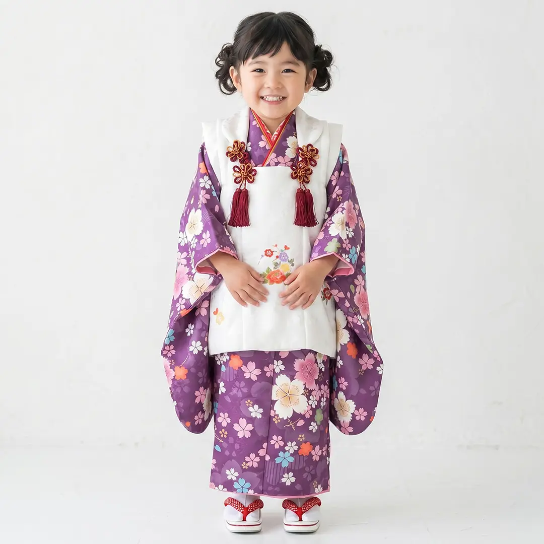 紫地に撫子と桜の被布コートセット／七五三・三歳女の子／着用イメージ