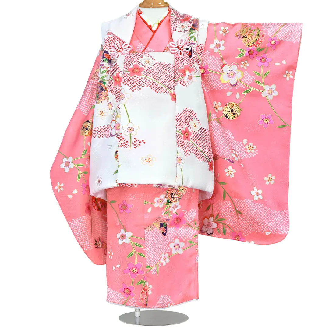 ピンク地に疋田の雲取りと桜、白の被布コートセット／七五三・三歳女の子／正面