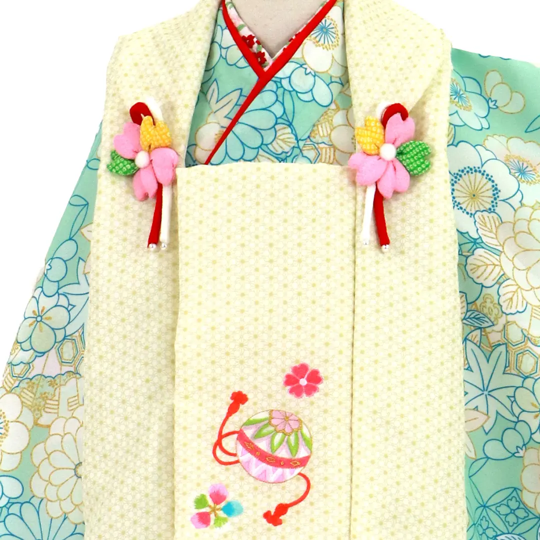 水色地に桜や菊、黄色の麻の葉の被布コートセット／七五三・三歳女の子／被布詳細