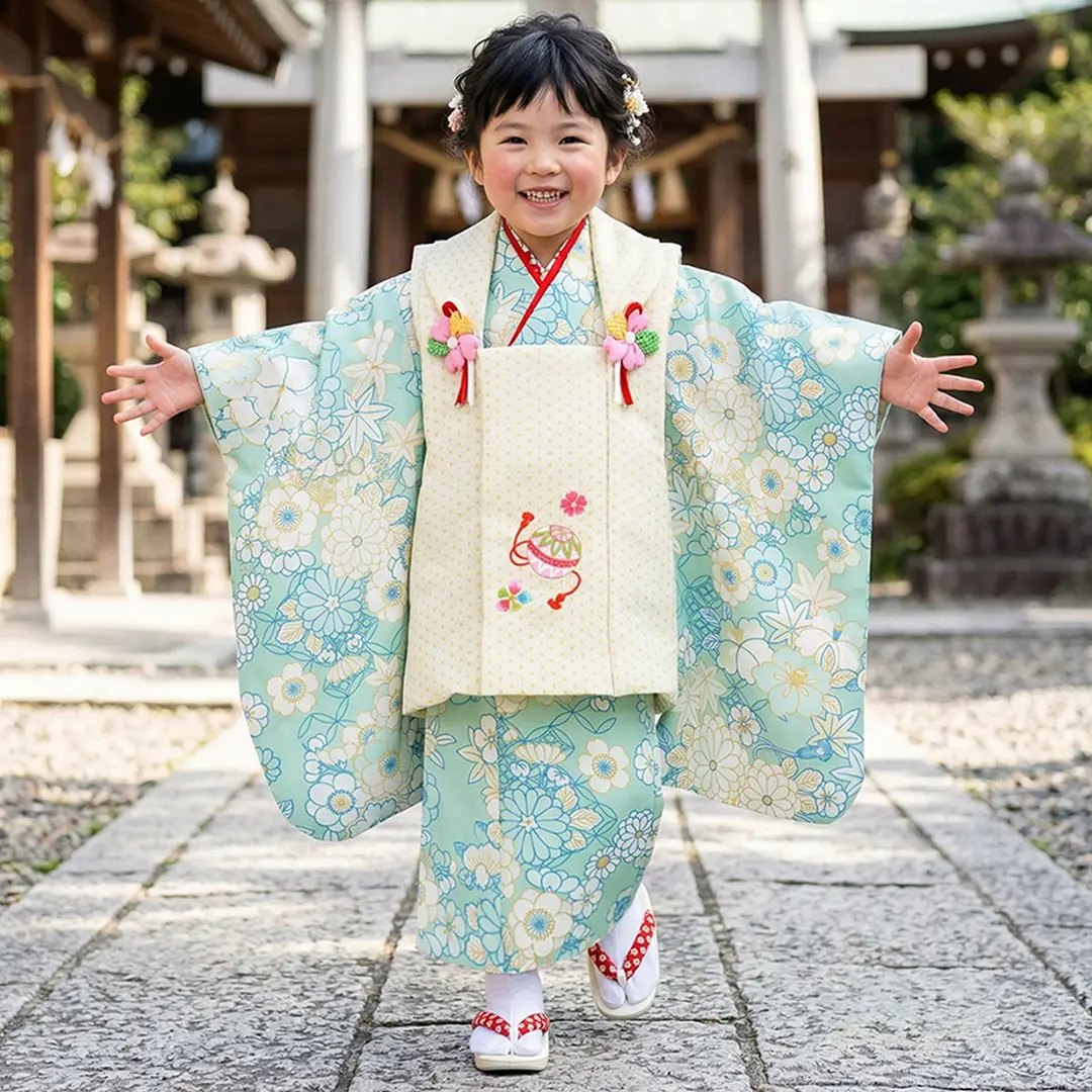 水色地に桜や菊、黄色の麻の葉の被布コートセット／七五三・三歳女の子