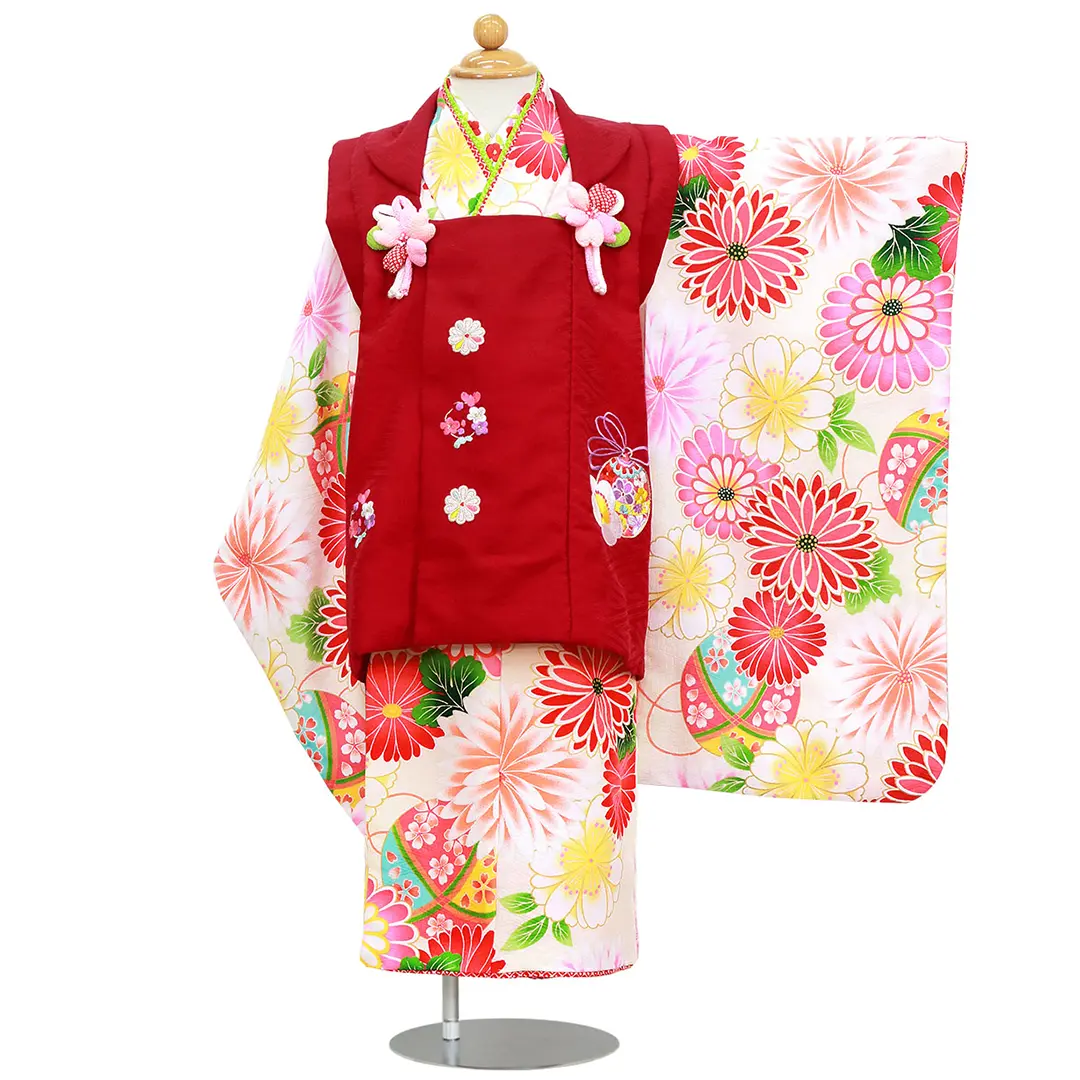 白地に和菊、赤の被布コートセット／七五三・三歳女の子／正面