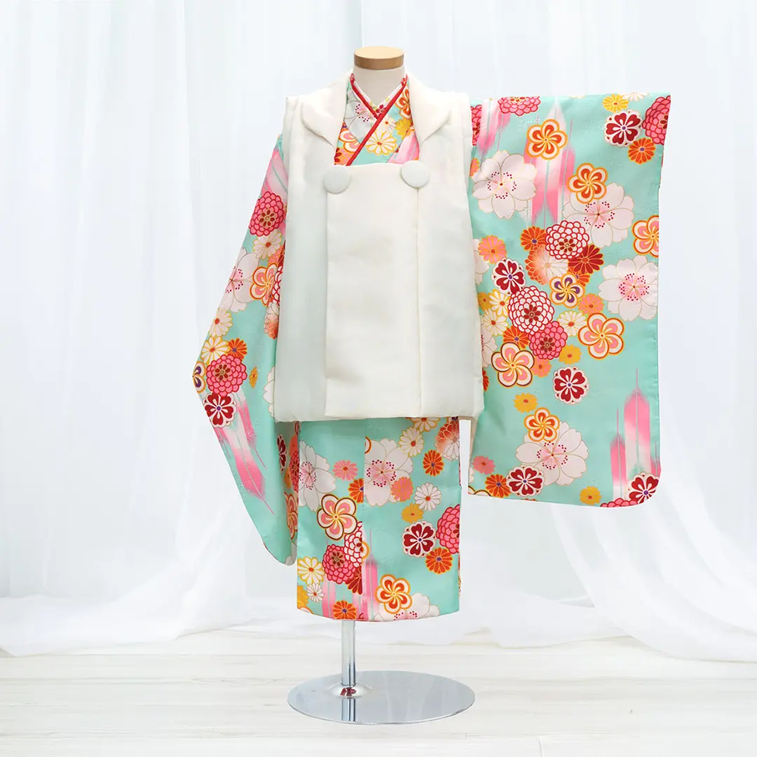水色地に桜や菊梅と矢絣、クリームの被布コートセット／七五三・三歳女の子／正面