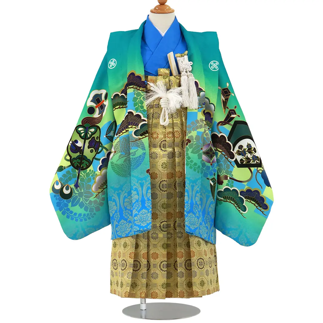 若竹色に兜と紋付、金襴の袴／小さめサイズ／七五三・五歳男の子・袴／正面