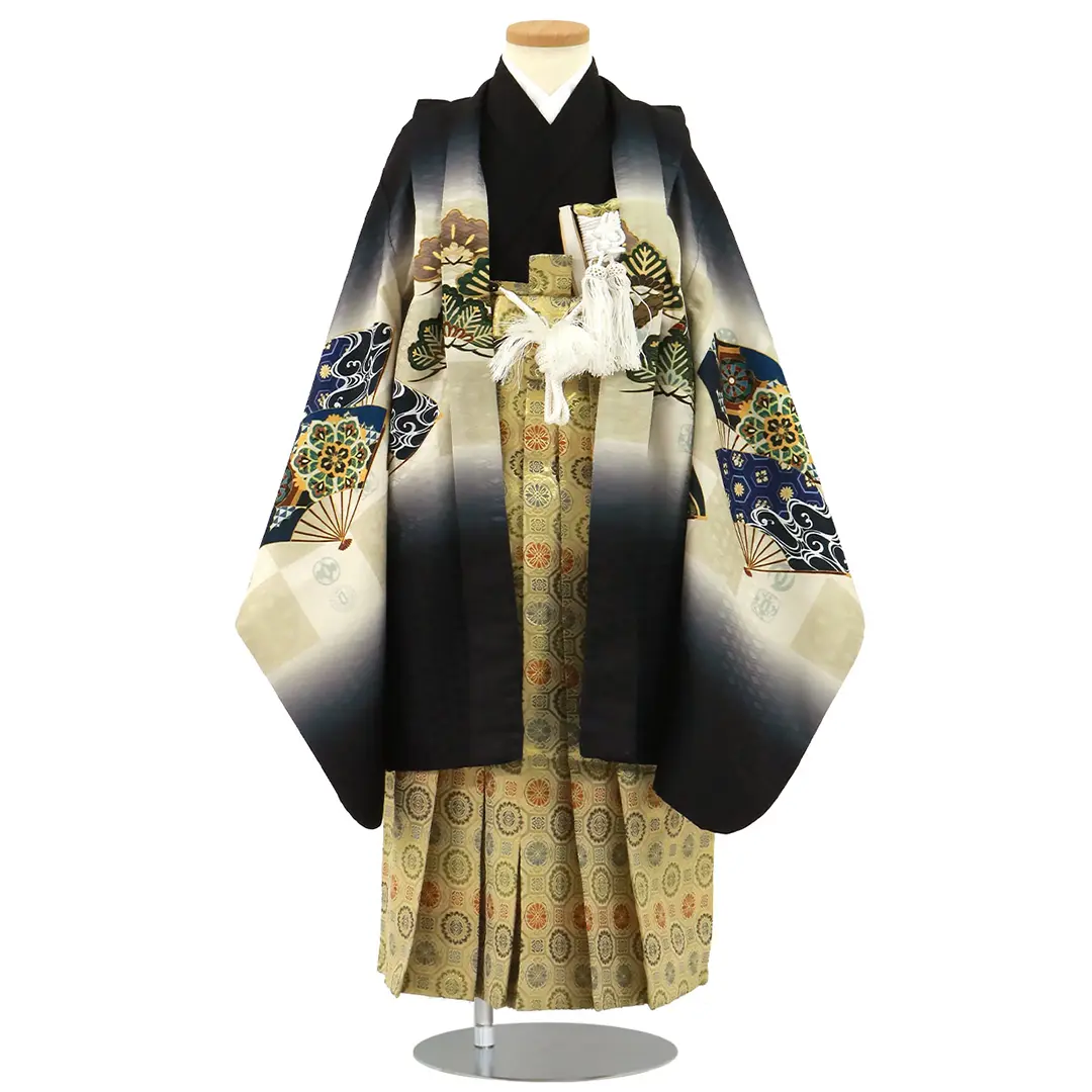 黒地に鷹と市松に扇、金襴の袴／七五三・五歳男の子・袴／正面