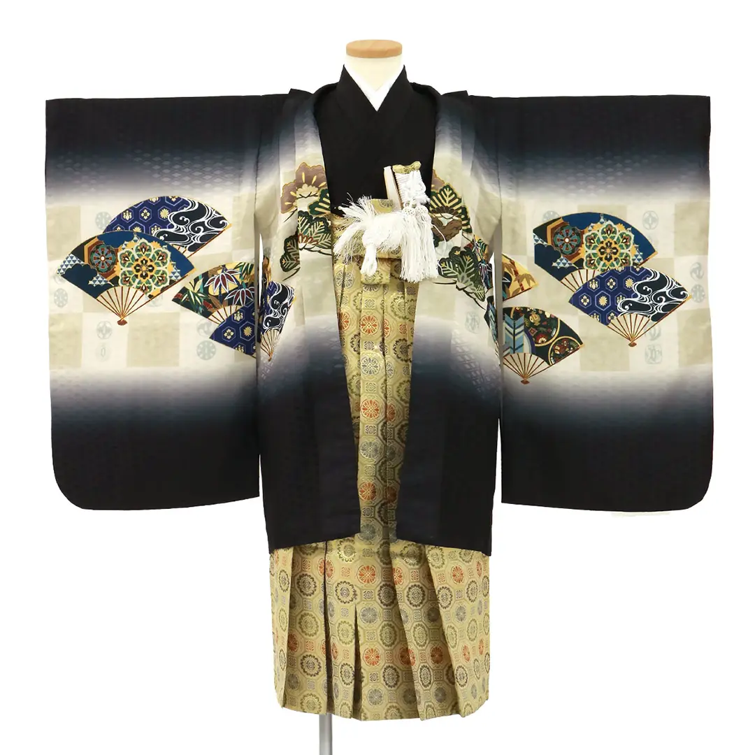 黒地に鷹と市松に扇、金襴の袴／七五三・五歳男の子・袴／羽織の柄