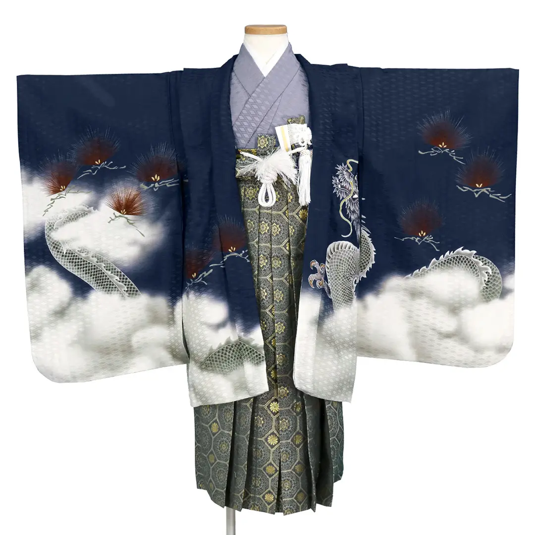 紺地に鷹と雲龍、紺縞の袴／七五三・五歳男の子・袴／羽織の柄