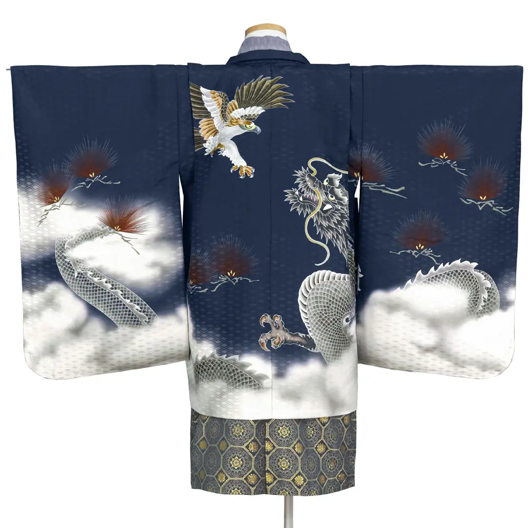 紺地に鷹と雲龍、紺縞の袴／七五三・五歳男の子・袴／背中