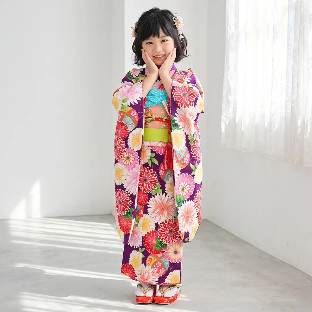 紫地に和菊の着物／七五三・七歳女の子