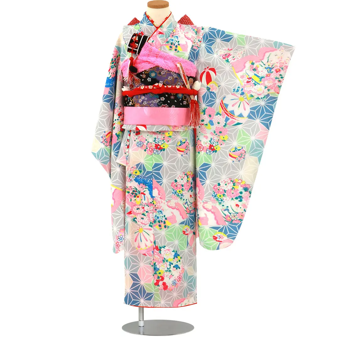 麻の葉柄にまりの着物／七五三・七歳女の子／正面