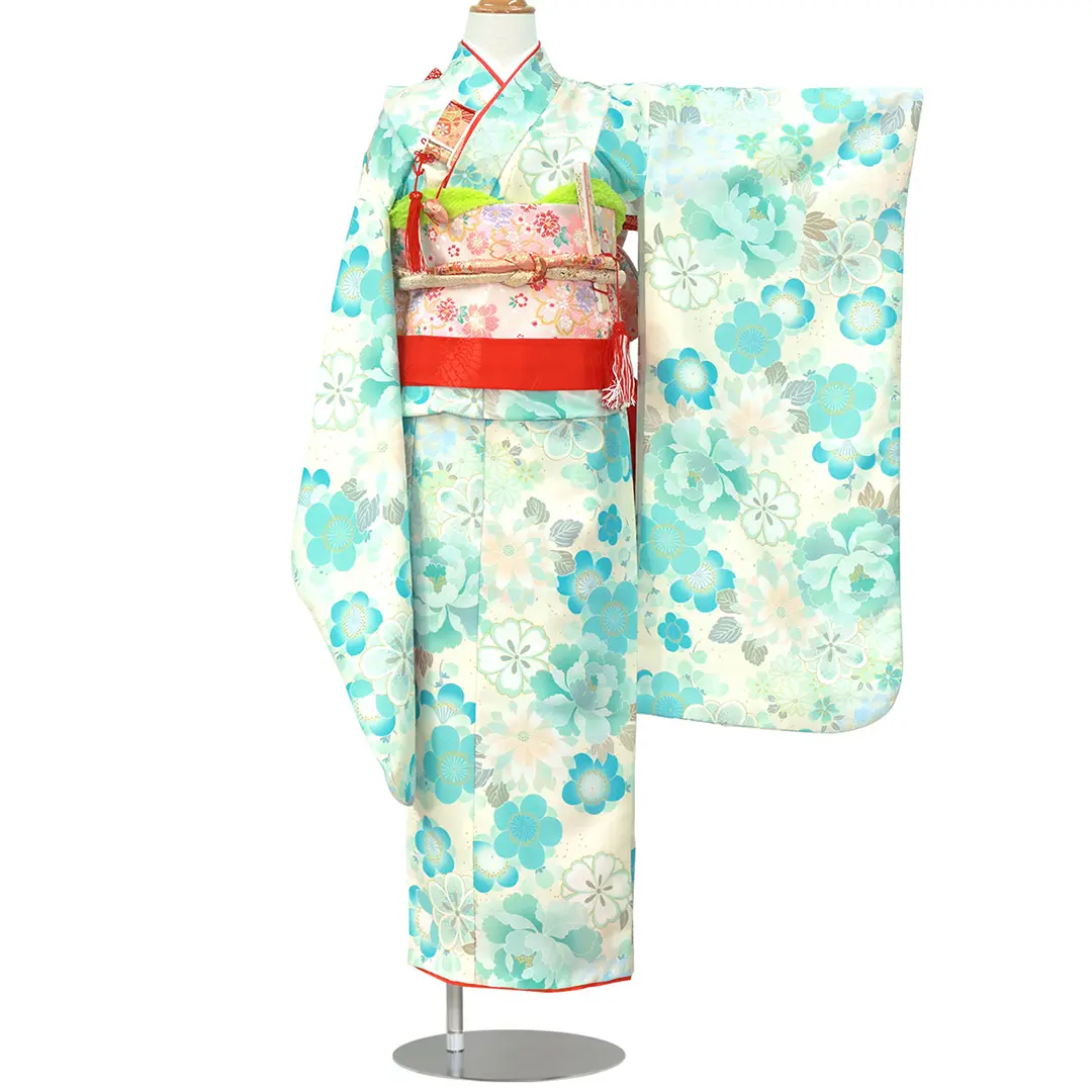 アイボリー地にアイスグリーンの花尽くしの着物／七五三・七歳女の子／正面
