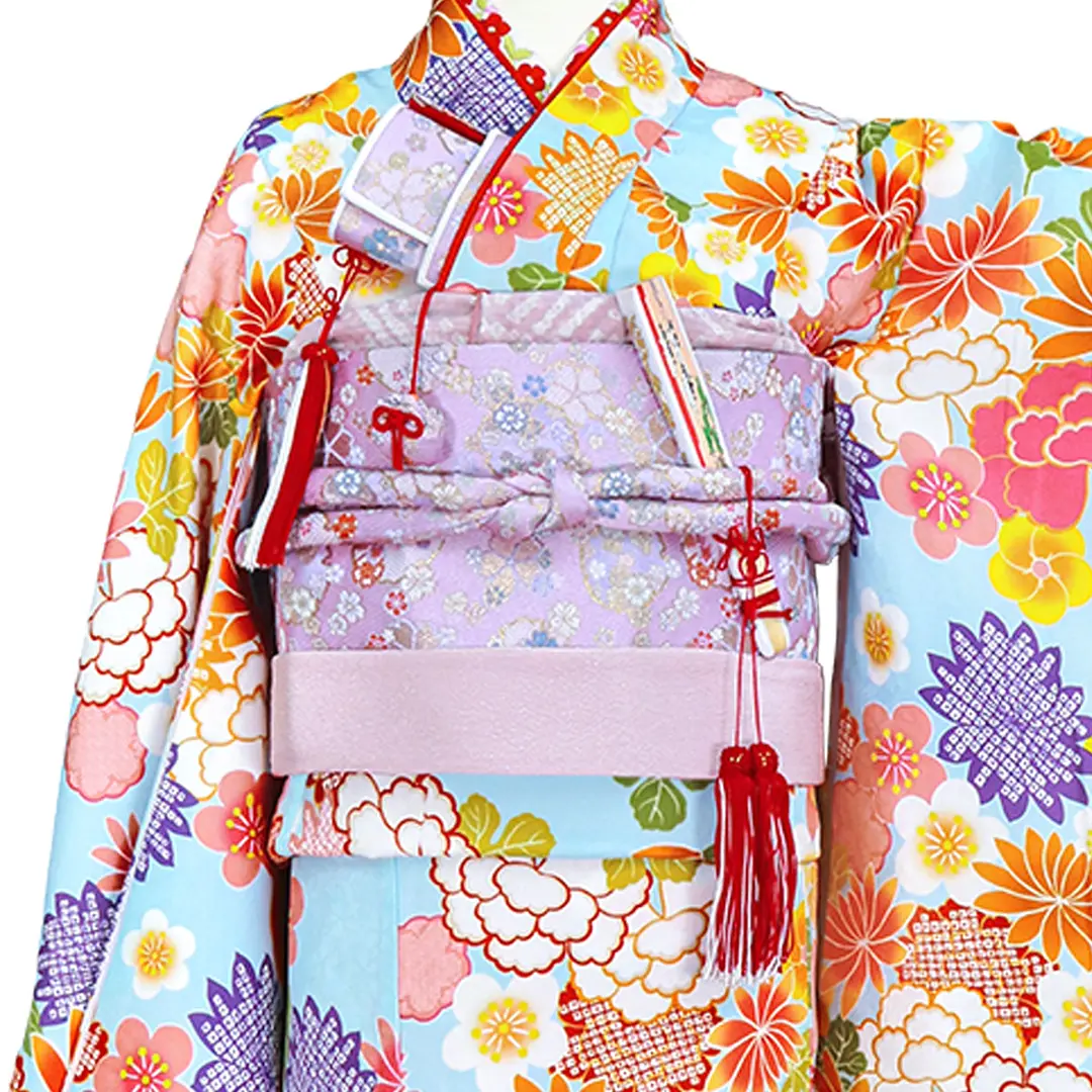 水色地に百花の着物（紫帯に紫）／七五三・七歳女の子／バストアップ詳細
