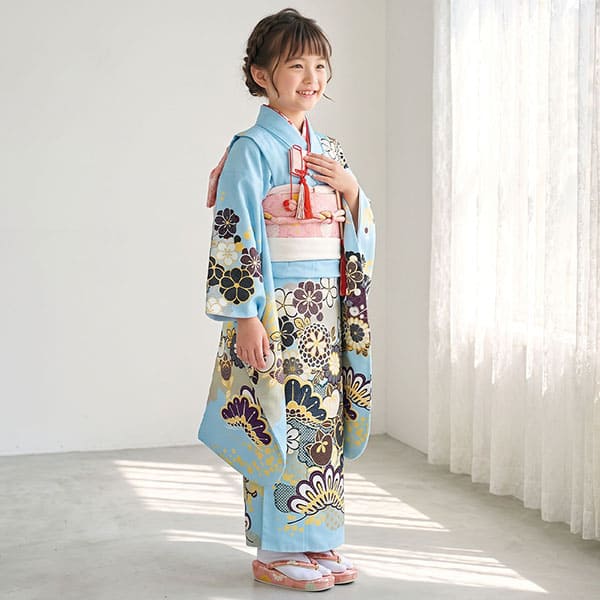 薄水色に菊と松竹梅の着物（アイボリー）／七五三・七歳女の子 | 宅配