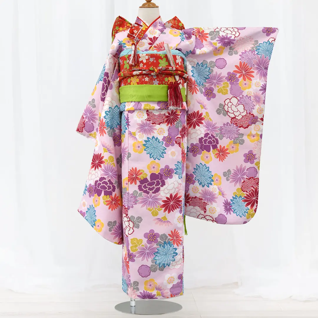 ピンク地に百花の着物（赤桜）／七五三・七歳女の子／正面