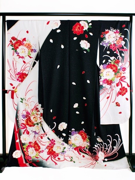 黒地に桜とリボンの振袖