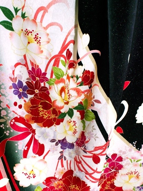 黒地に桜とリボンの振袖