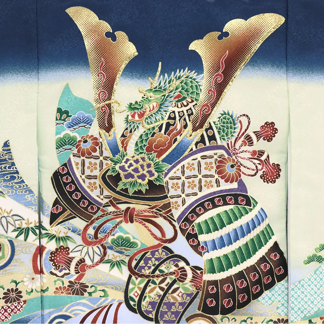 <福助> 紺地に兜と束ね熨斗の祝い着／背中の柄詳細