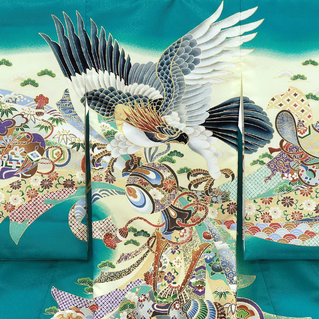 テールグリーンに鷹と束ね熨斗の祝い着（産着）／背中詳細