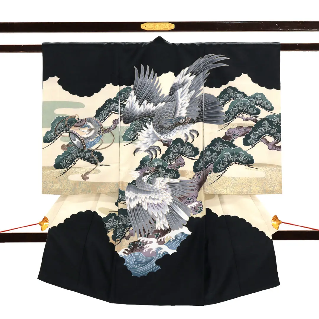 【訳あり美品】伝統的な和服セット 鷹と松の柄 訳あり美品】伝統的な和服セット 鷹と松の柄