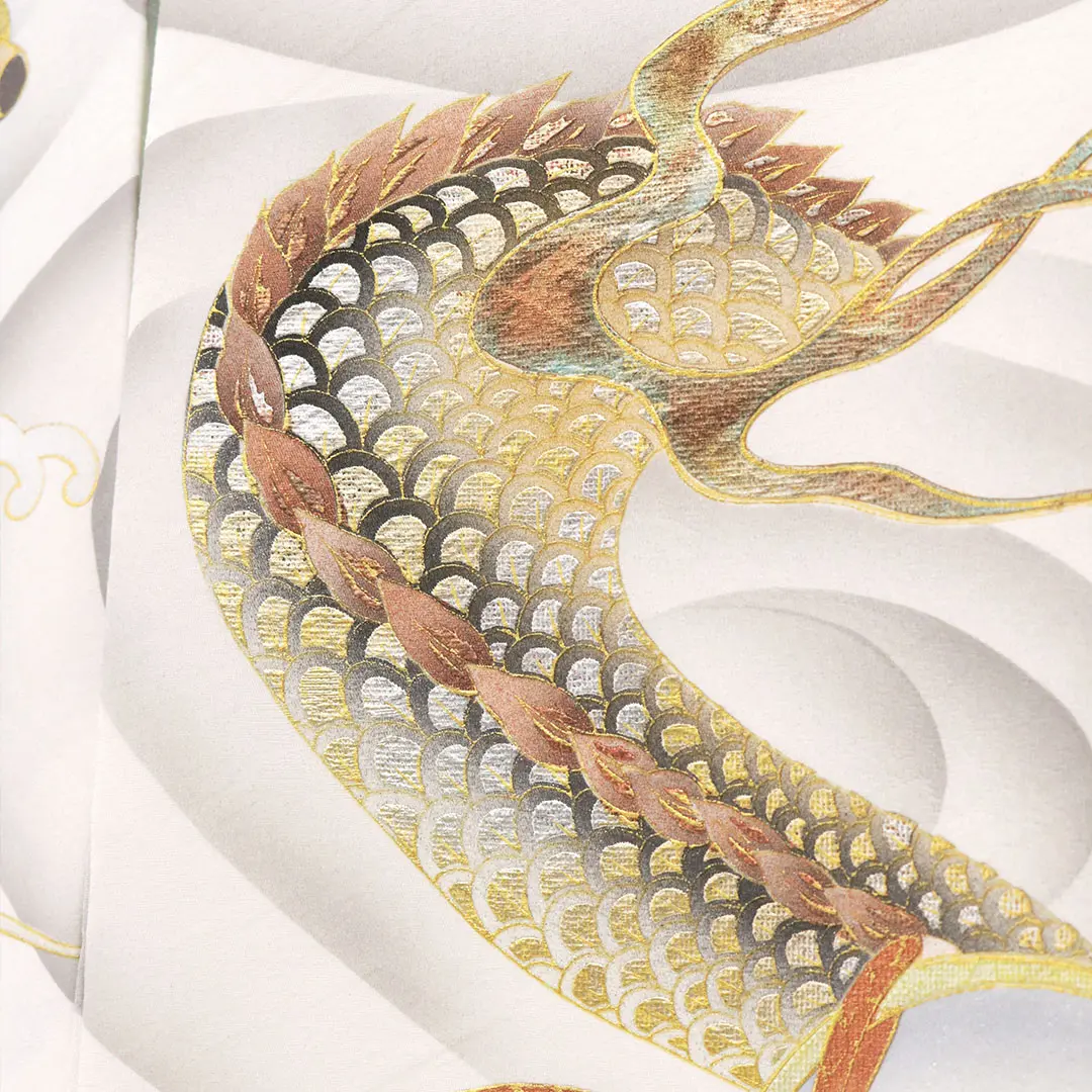 <粋>白地に龍の祝い着／龍加工詳細