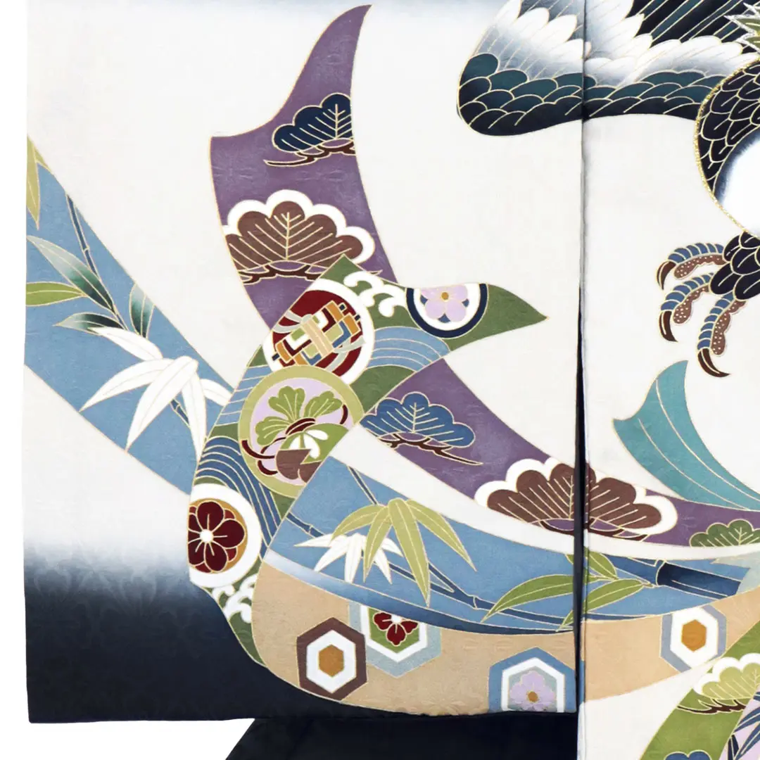 <粋>紺地に鷹と熨斗の祝い着／左袖詳細