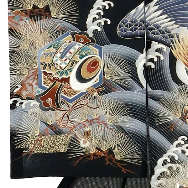 お宮参り産着／黒地に鷹と松・波の絽の祝い着／男児 左袖