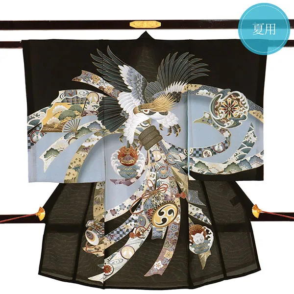 黒地に鷹と熨斗・打出の小槌の絽の祝い着（産着）／男児