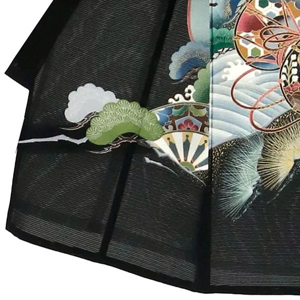 【涼しい】お宮参り産着／黒地に鷹と富士山の絽の祝い着／男児／左裾詳細