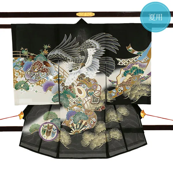 黒地に鷹と橋に松の絽の祝い着（産着）／男児