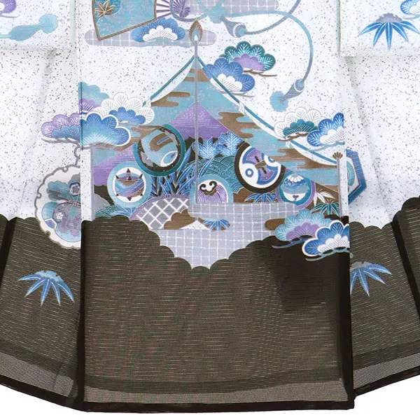 黒と白の地に鷹と扇の絽の祝い着（産着）／男児（ポリエステル）裾模様