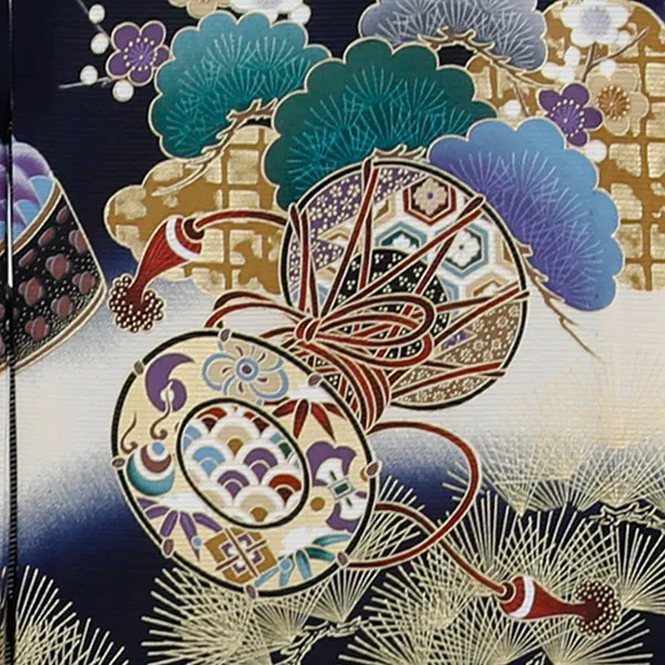 【涼しい】お宮参り産着／紺地に兜と几帳に松の絽の祝い着／男児／背中の鼓詳細