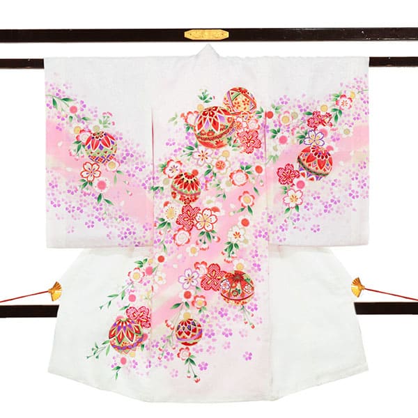 白地に鞠としだれ桜の祝い着（産着）／女児