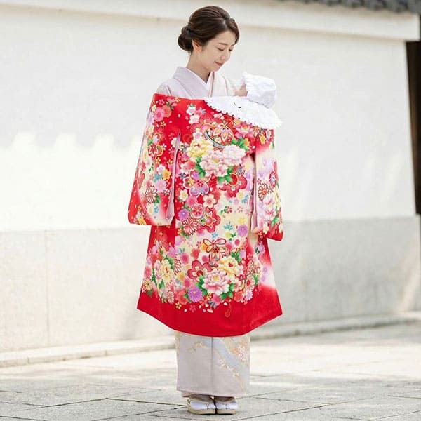 お宮参り産着／<翔月> 赤地に四季花と鈴の祝い着／女児