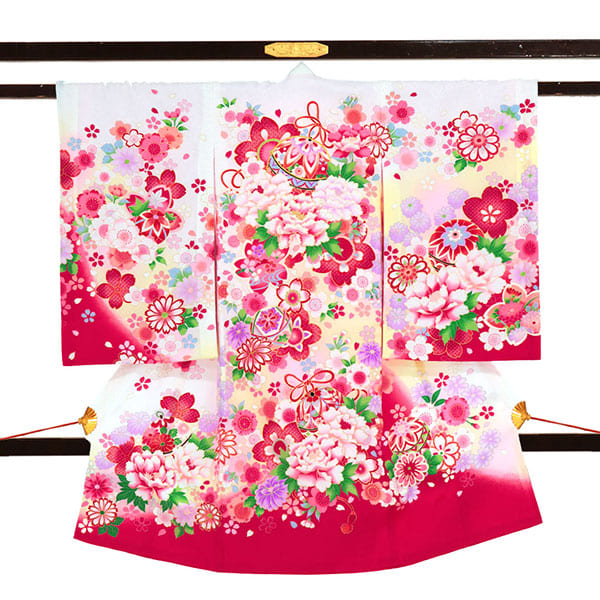 <翔月> 白地に四季花と鈴の祝い着／女児