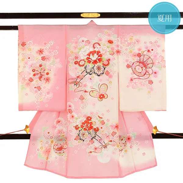 お宮参り産着／ピンク地に牡丹と花車と蝶の絽の祝い着／女児