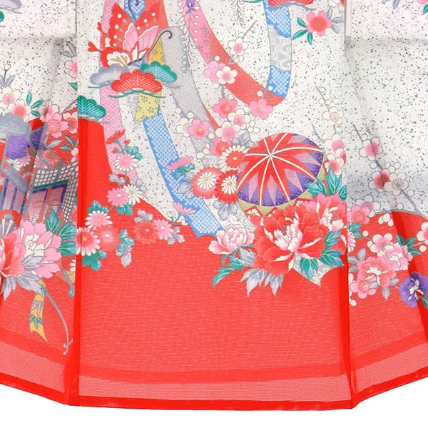赤地に御所車と熨斗、鞠の絽の祝い着（産着）／女児（ポリエステル）裾模様