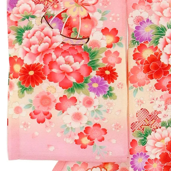 ピンク地に鞠と大輪の牡丹の絽の祝い着（産着）／女児 左袖