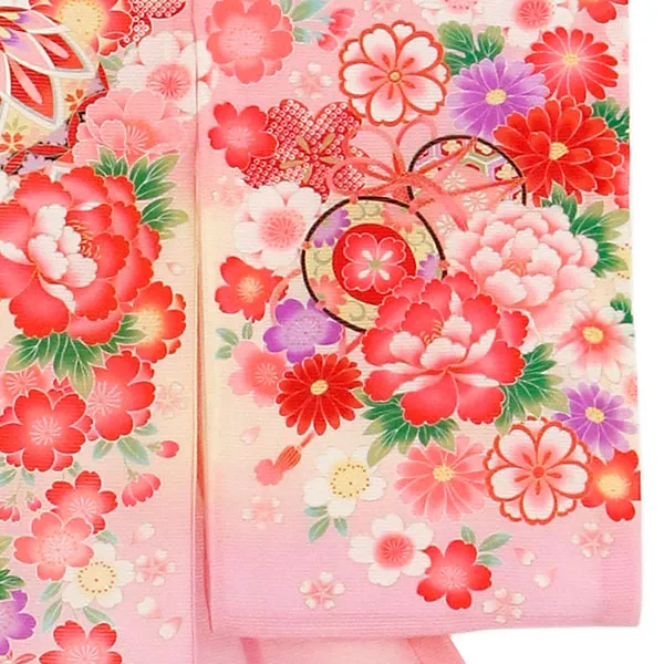 ピンク地に鞠と大輪の牡丹の絽の祝い着（産着）／女児 右袖