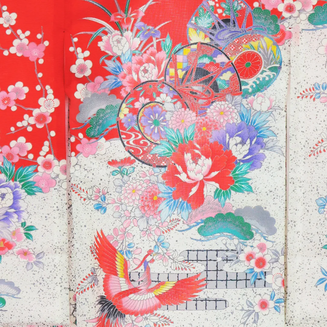 赤地に鼓と鳳凰の絽の祝い着（産着）／女児（ポリエステル）背守り