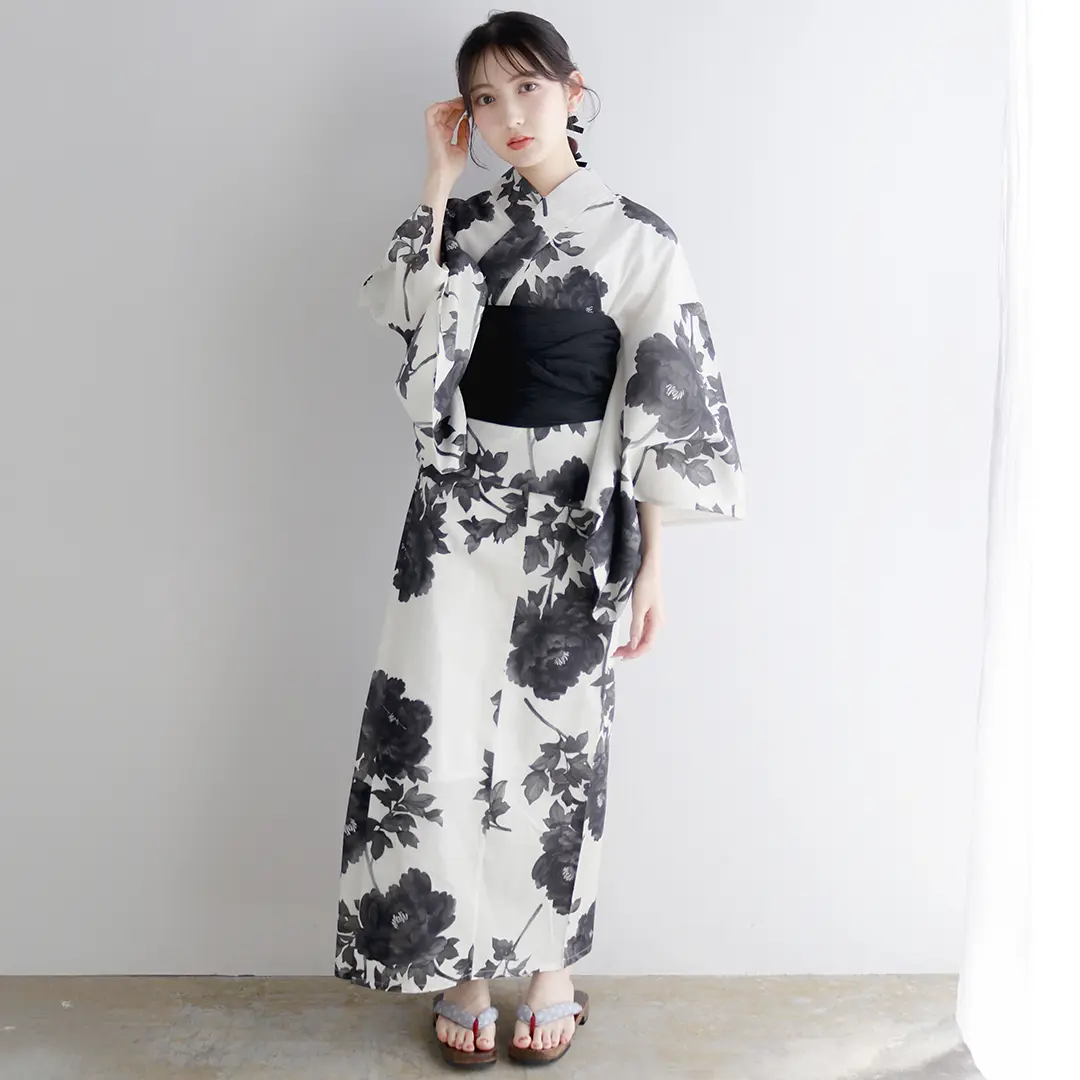 生成×黒牡丹／レディースワンピース浴衣 正面全身